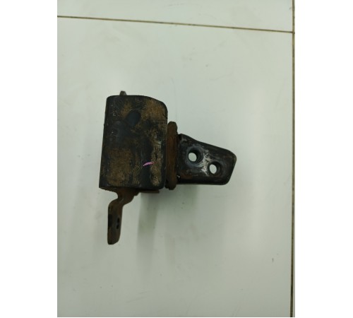 Опора двигателя передняя левая