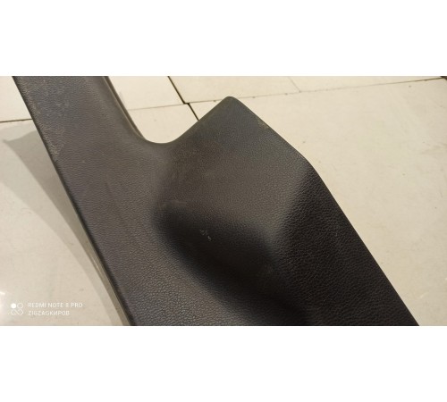 Накладка порога (задняя левая внутренняя)