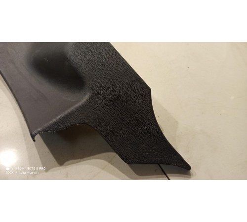 Накладка порога (задняя левая внутренняя)