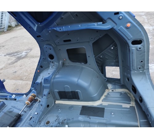 Крыло заднее правое