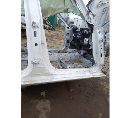 Порог со стойкой правый