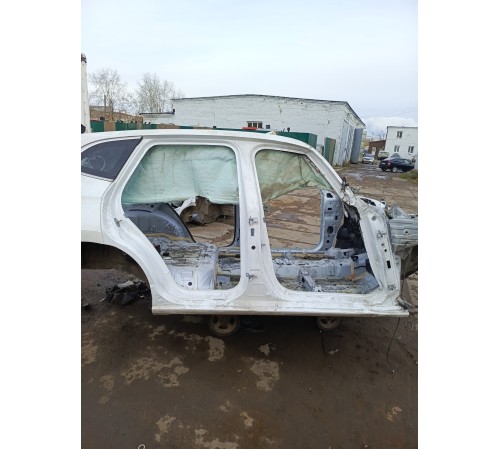 Порог со стойкой правый