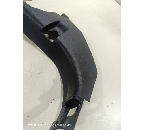 Накладка передней стойки левая нижняя