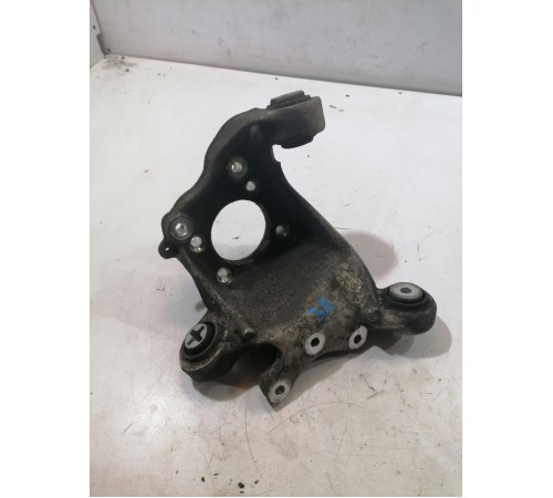 Кулак поворотный задний правый