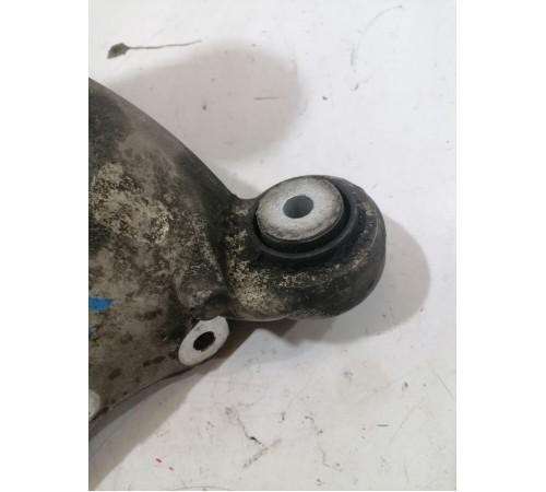 Кулак поворотный задний правый