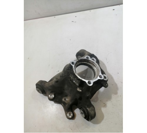 Кулак поворотный задний правый