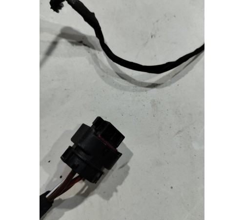 Электропроводка двери (передняя левая)