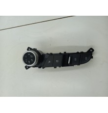 Блок кнопок многофункциональных центральной консоли левый