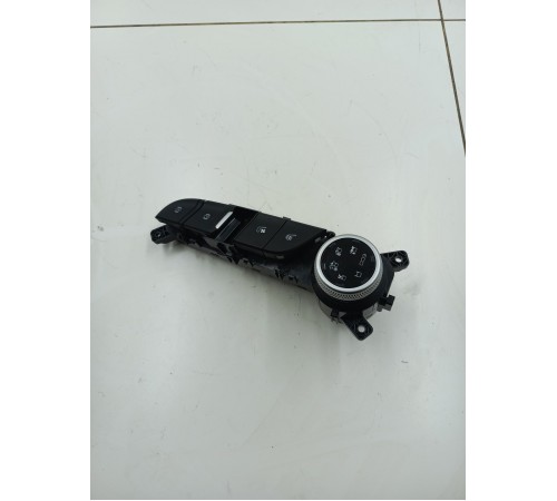 Блок кнопок многофункциональных центральной консоли левый