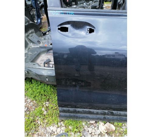 Дверь передняя правая