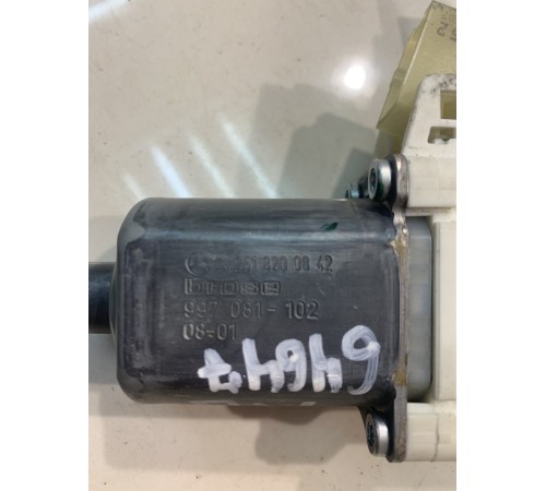 Моторчик стеклоподъемника (передний, правый)