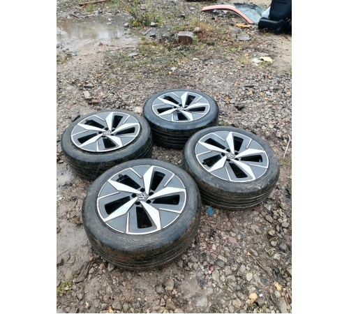 Комплект колес 235/50 R20, лето