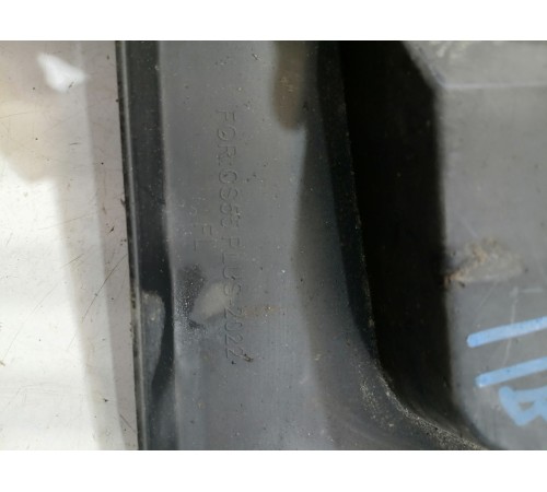 Брызговик передний левый