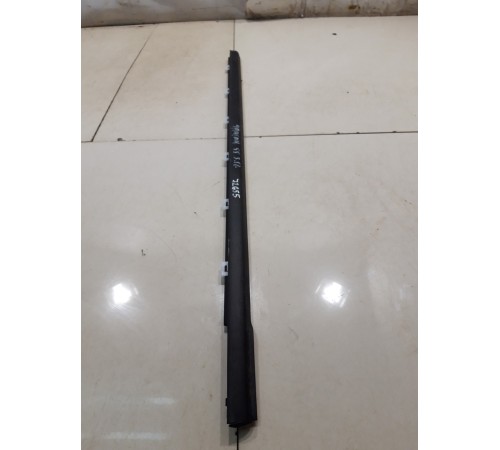 Накладка стекла (задняя, правая)