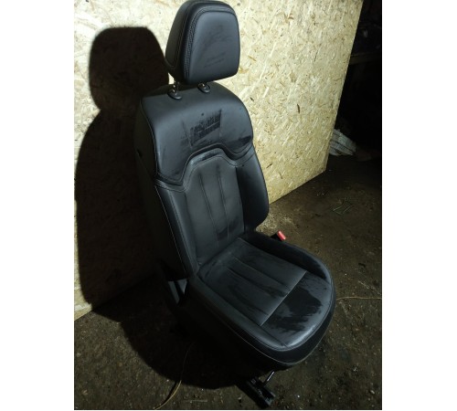 Сиденье переднее правое