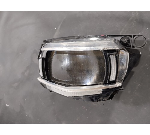 Линза фары передняя левая