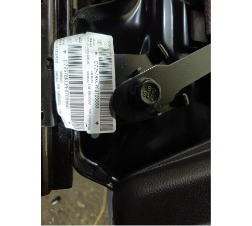 Сиденье переднее правое