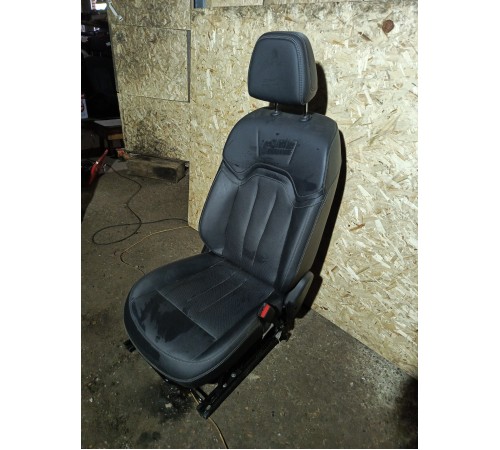 Сиденье переднее правое