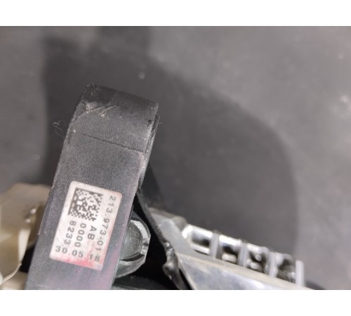 Линза фары передняя левая