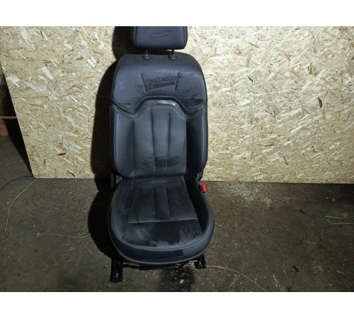 Сиденье переднее правое