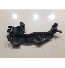 Кронштейн кузова