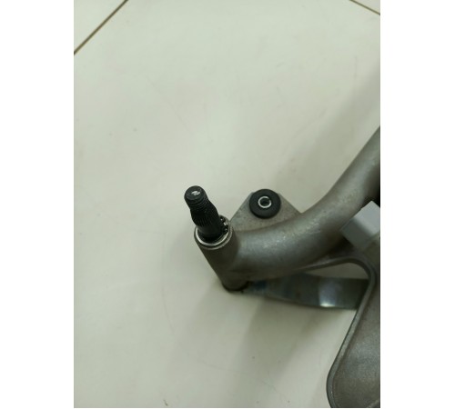 Трапеция стеклоочистителей в сборе