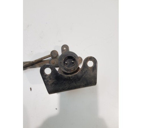 Кран уровня кузова