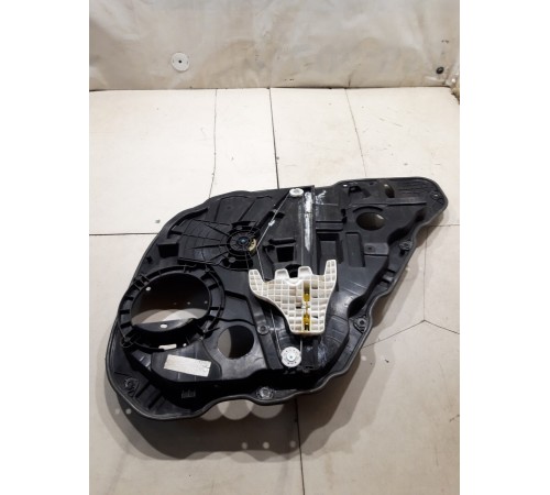 Стеклоподъемник (задний левый)