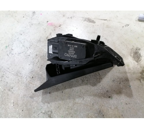 Педаль акселератор (газа)