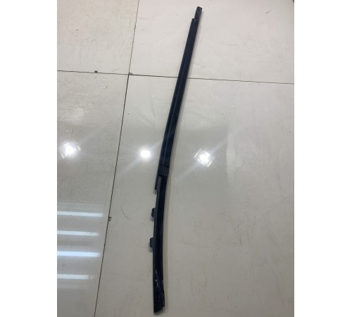 Уплотнтель стекла заднего правого