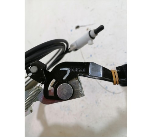 Трос открывания лючка бензобака