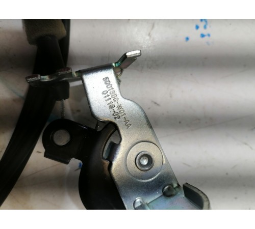 Трос открывания лючка бензобака