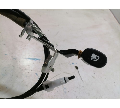 Трос открывания лючка бензобака