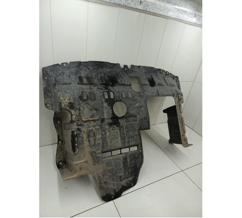 Защита двигателя антигравийная пластик