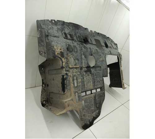 Защита двигателя антигравийная пластик