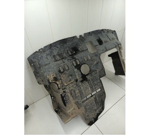 Защита двигателя антигравийная пластик