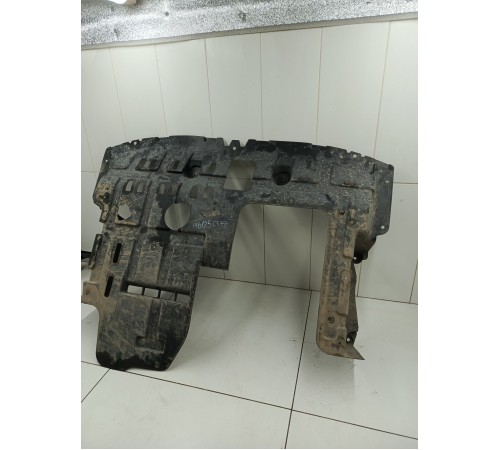 Защита двигателя антигравийная пластик