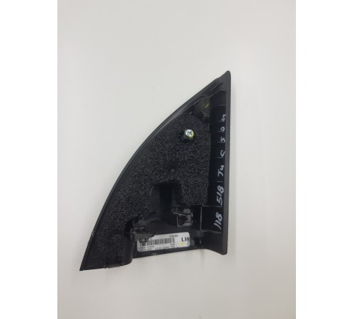 Угол двери передний левый внутренний