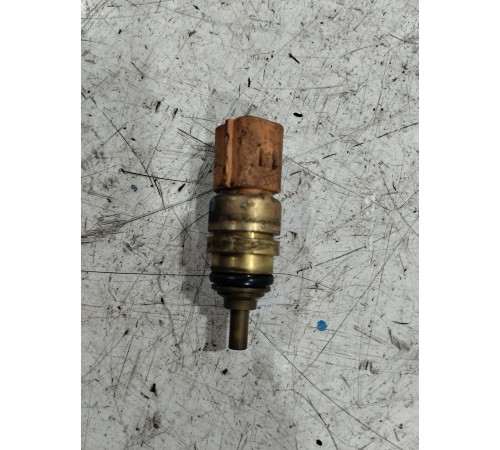 Датчик температуры охлаждающей жидкости