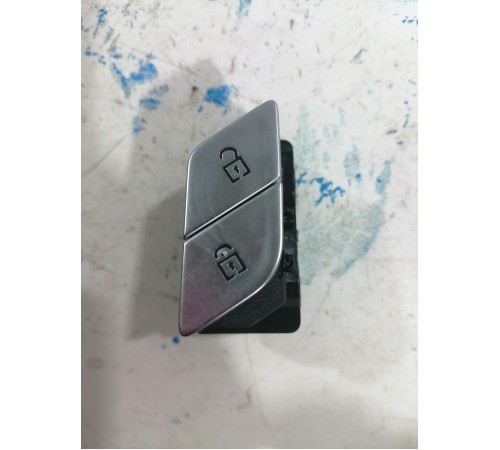 Кнопка центрального замка