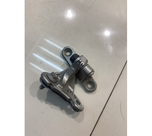 Петля двери (задняя, правая, верхняя)