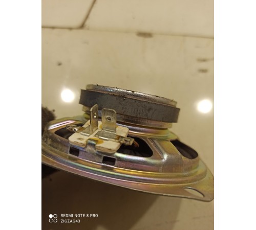 Динамик двери(передний правый)