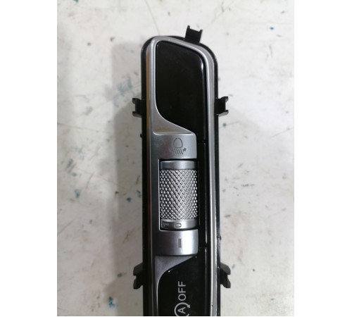 Кнопка корректора фар