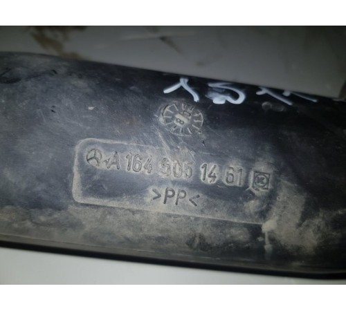 Воздухозаборник перед. прав.