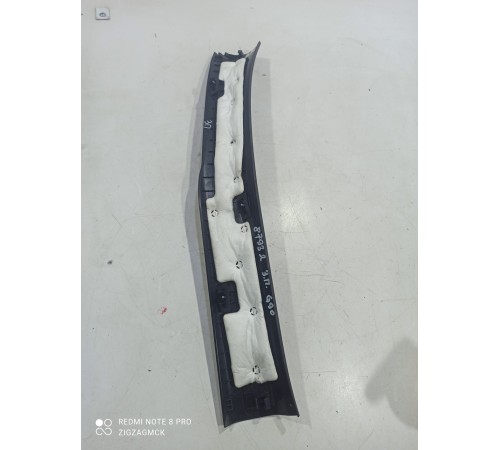 Накладка порога (задняя правая)