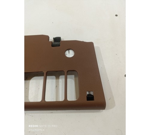 Накладка торпедо правая нижняя