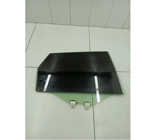 Стекло двери заднее правое