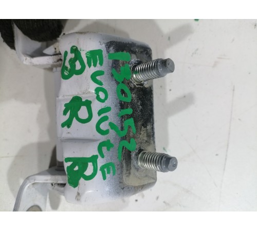 Петля двери задняя правая верхняя