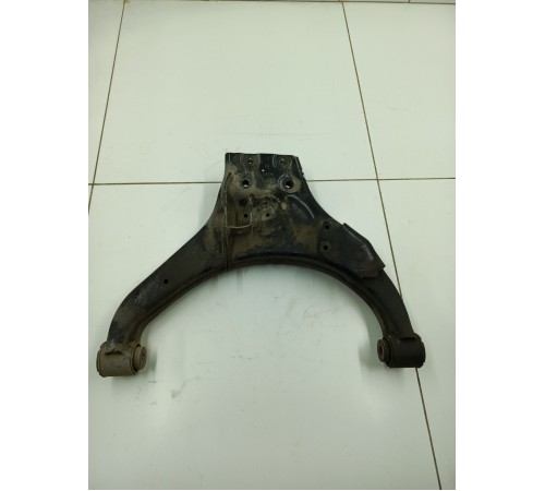 Рычаг подвески передний правый нижний