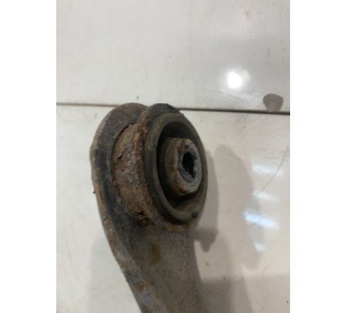 Рычаг подвески (передний, левый, верхний)